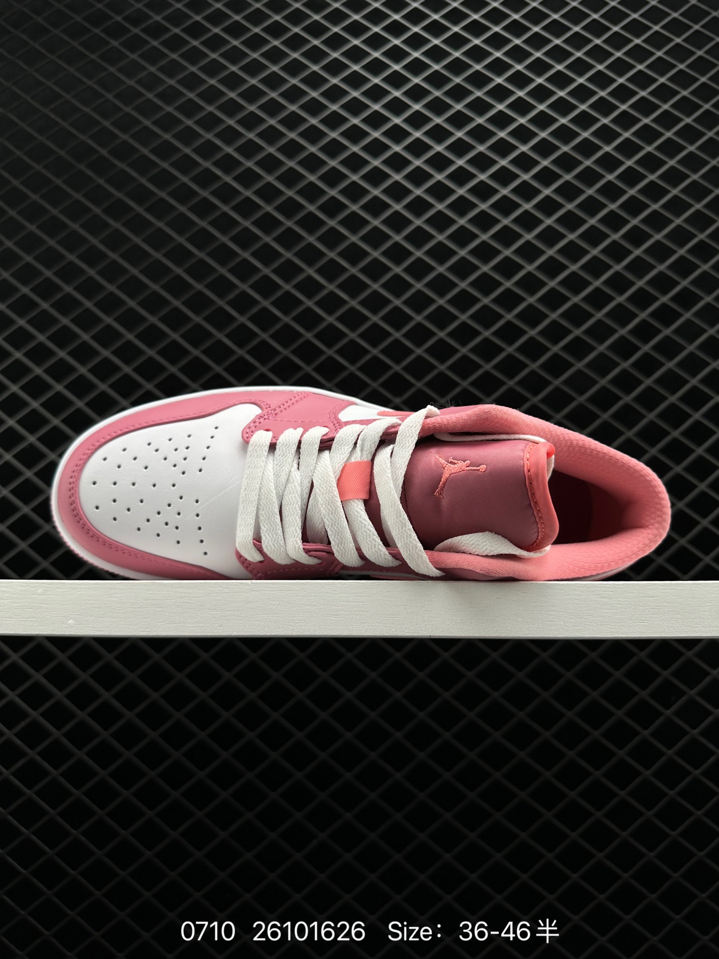 NIKE AIR JORDAN 1 LOW